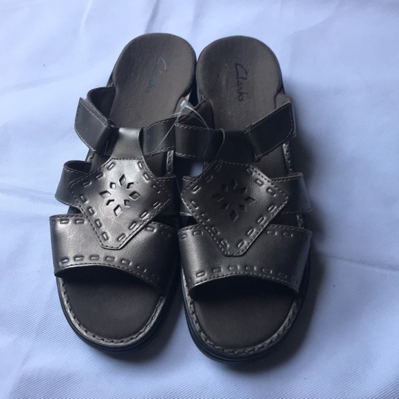 clarks sandals size 9